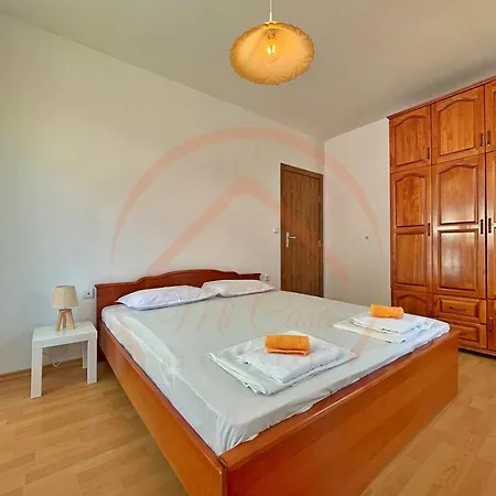 The Sunny Space Of Apartment
